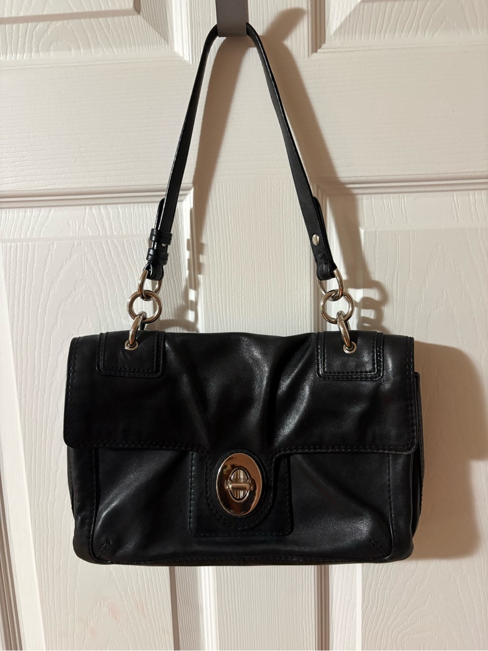 Coach 14524 Black Leather Turnlock Shoulder Bag Purse Silver Hardware